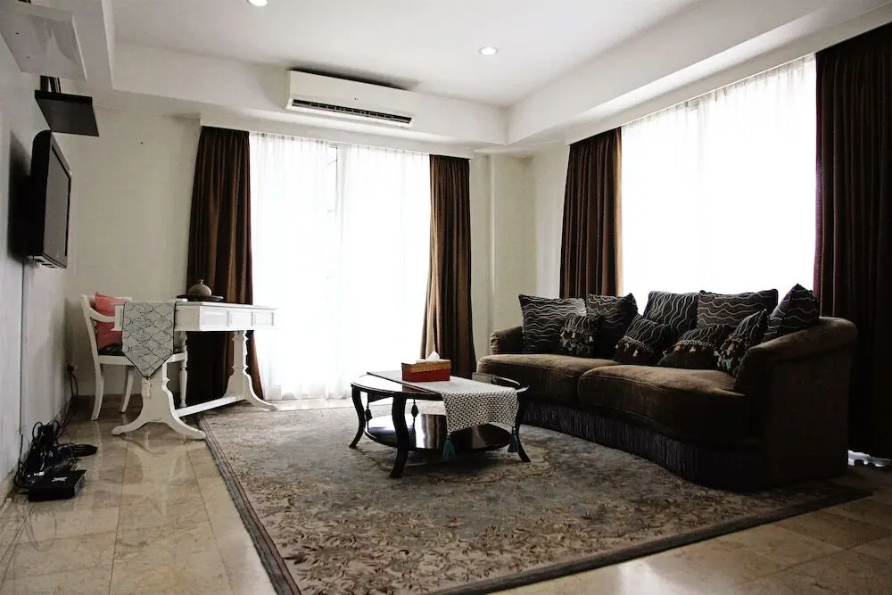 Джакарта: Classic Brawijaya Apartment with Pool View