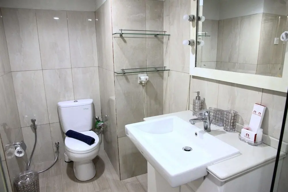Джакарта: Classic Brawijaya Apartment with Pool View