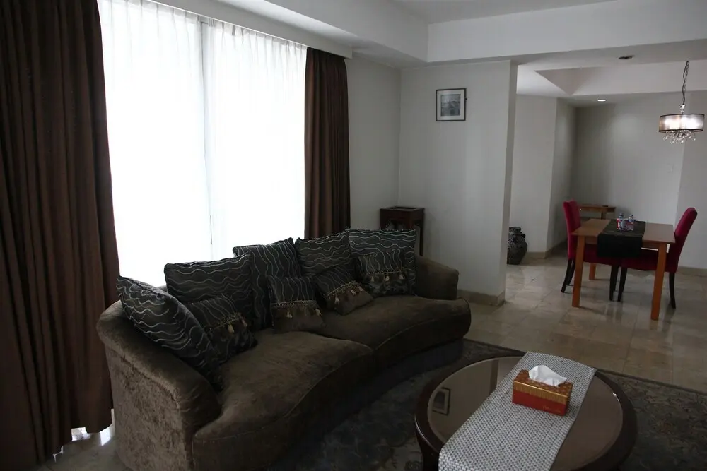 Джакарта: Classic Brawijaya Apartment with Pool View