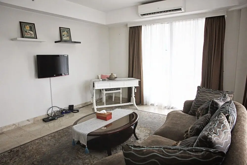 Classic Brawijaya Apartment with Pool View — фото 1