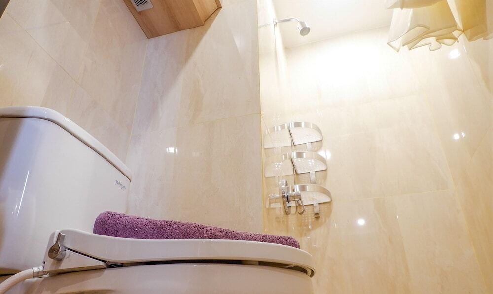 Джакарта: Spacious Studio Madison Park Apartment Beside Central Park Mall