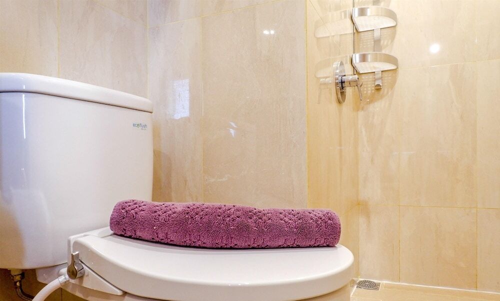 Джакарта: Spacious Studio Madison Park Apartment Beside Central Park Mall