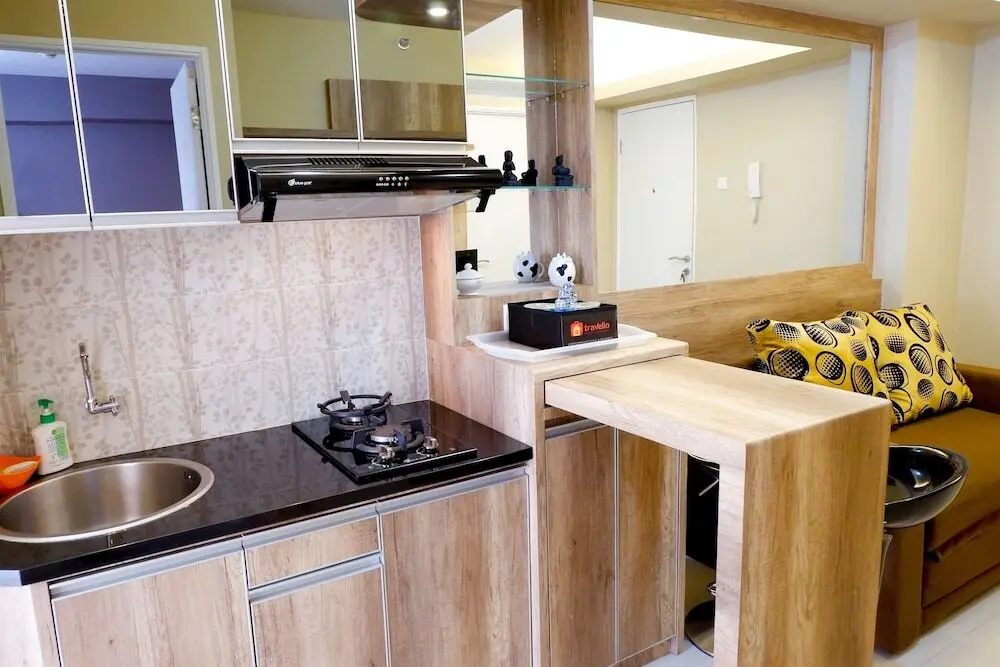 Джакарта: Simply Homey Bassura City Apartment