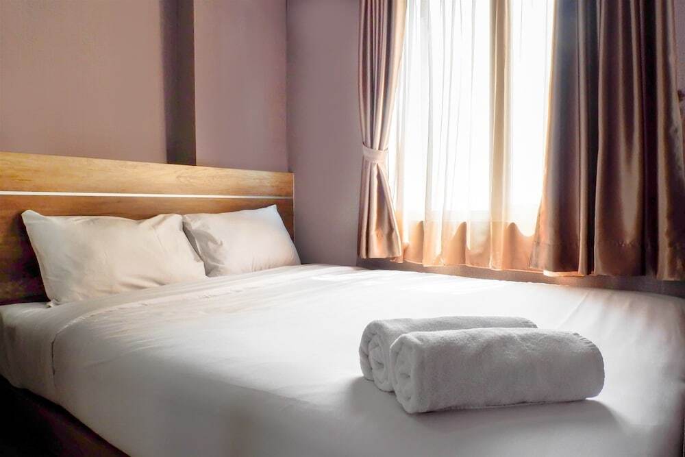 Джакарта: Simply Homey Bassura City Apartment