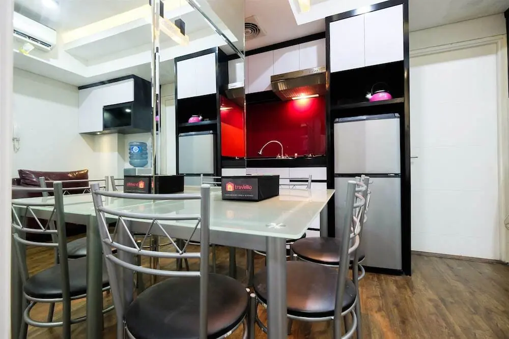 Джакарта: Homey Green Lake Sunter Apartment