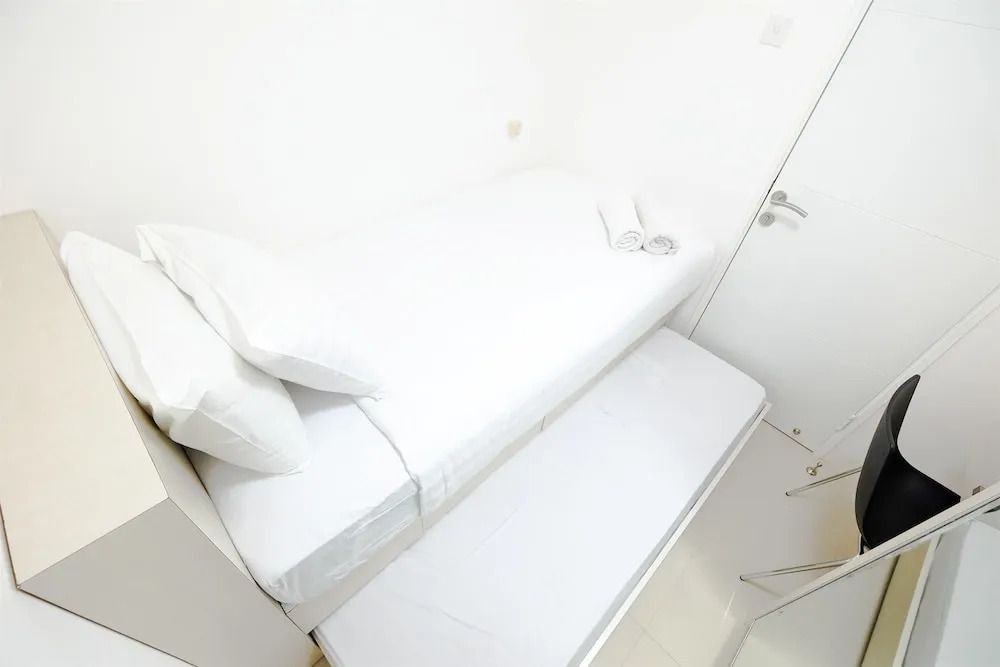 Джакарта: Bassura City Apartment with City View