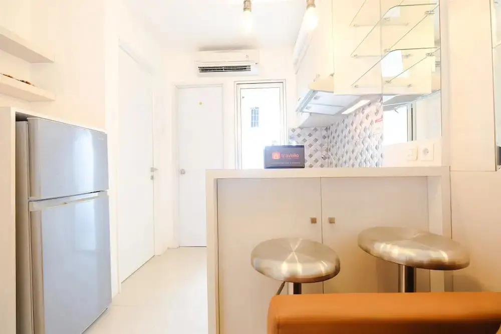 Джакарта: Bassura City Apartment with City View