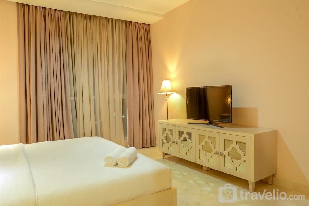Джакарта: Spacious Four Winds Apartment with City View