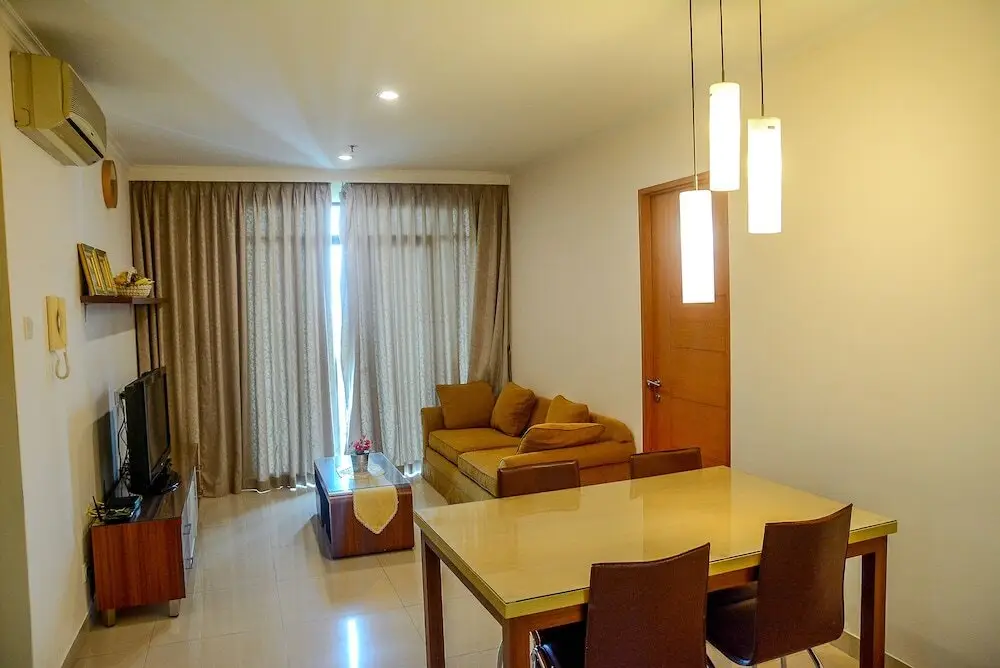 Джакарта: Best Spacious Hampton's Park Apartment