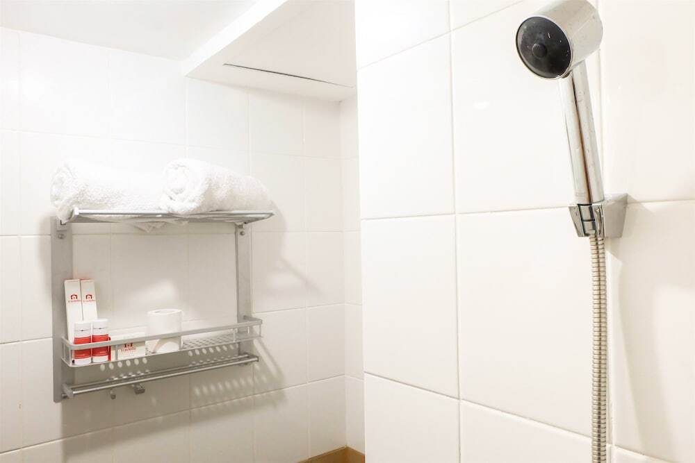 Джакарта: Modern Studio Apartment 28 On Top Of Green Pramuka Mall