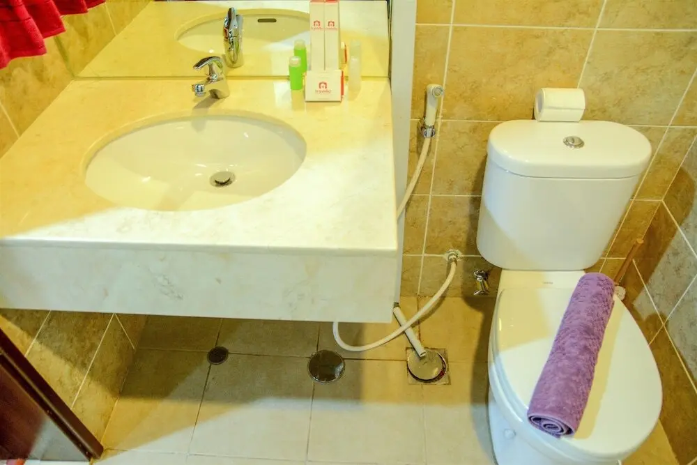 Джакарта: Cozy Pool View Kemang Village Residence Apartment with Direct Access To Mall