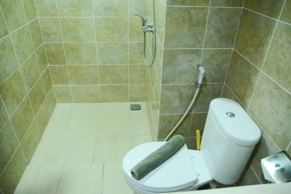 Джакарта: Cozy Pool View Kemang Village Residence Apartment with Direct Access To Mall