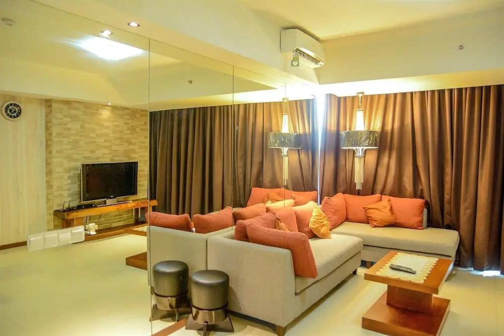 Джакарта: Cozy Pool View Kemang Village Residence Apartment with Direct Access To Mall
