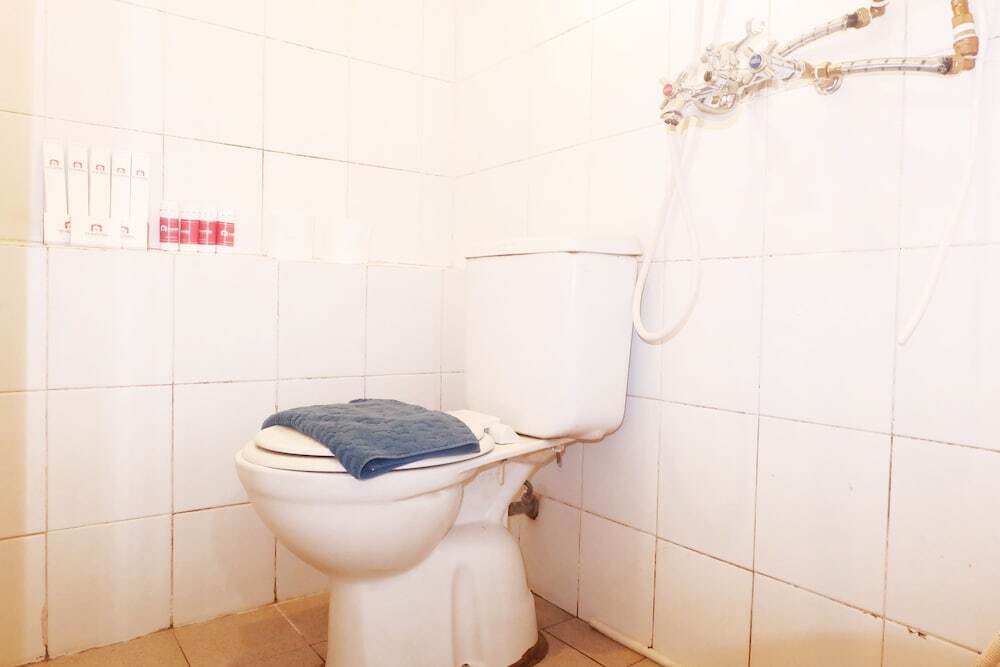 Джакарта: Kalibata Apartment With Sofa Bed Near Shopping Center