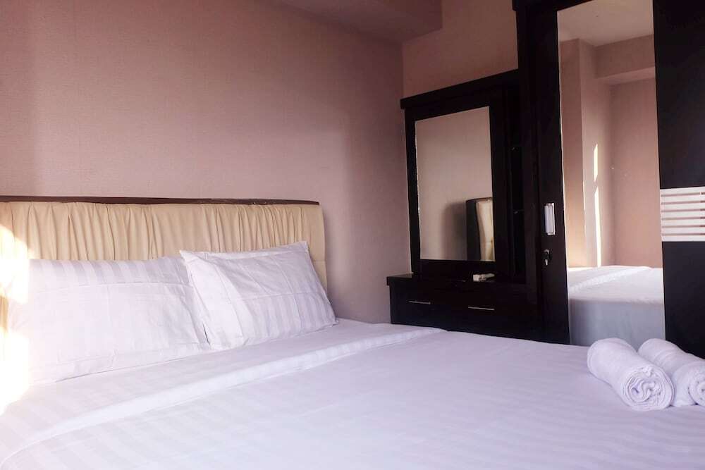 Джакарта: Kalibata Apartment With Sofa Bed Near Shopping Center