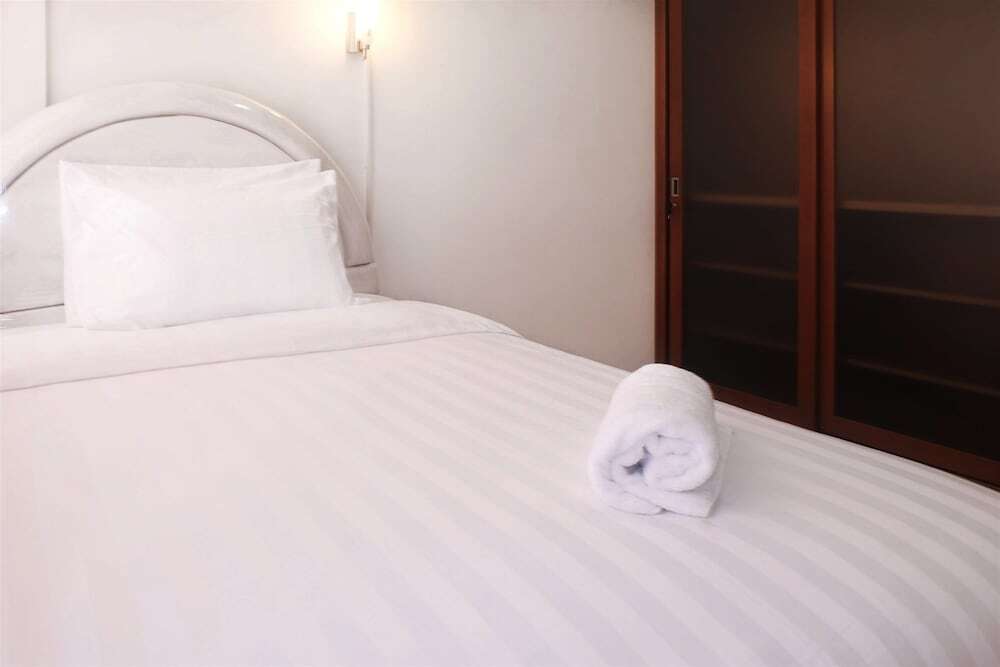 Джакарта: Homey Paladian Park Apartment Near Moi Kelapa Gading
