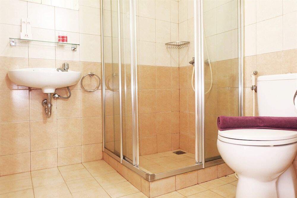 Джакарта: Homey Paladian Park Apartment Near Moi Kelapa Gading