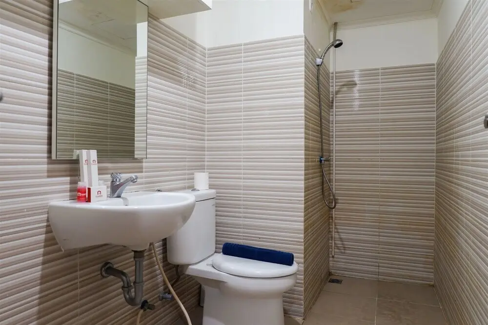 Сурабая: Apartment at Puncak Bukit Golf with City View