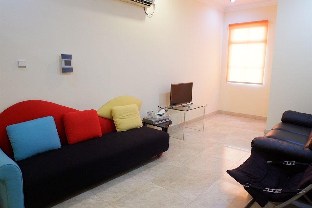 Джакарта: Homey The Bellezza Apartment