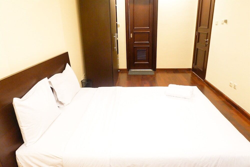 Джакарта: Homey The Bellezza Apartment