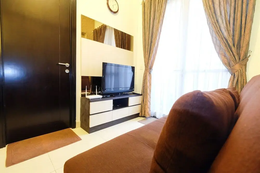 Homey Westmark Tanjung Duren Apartment near Taman Anggrek — фото 1