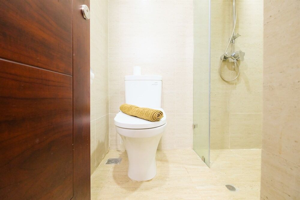 Южный Тангеранг: Spacious Luxury Studio Room The Accent Apartment near Lotte Avenue Bin