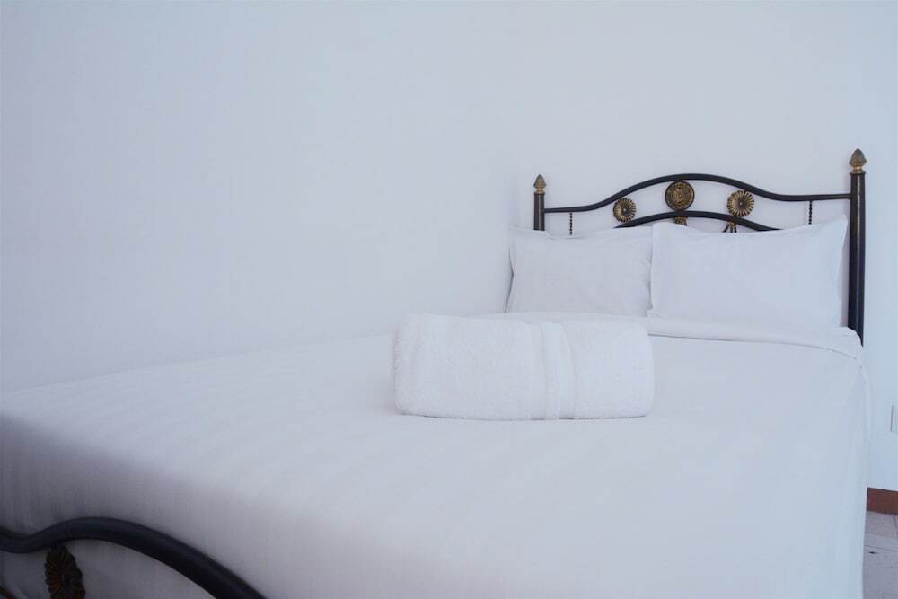 Джакарта: Strategic Studio Maple Park Apartment Near Kemayoran and Sunter