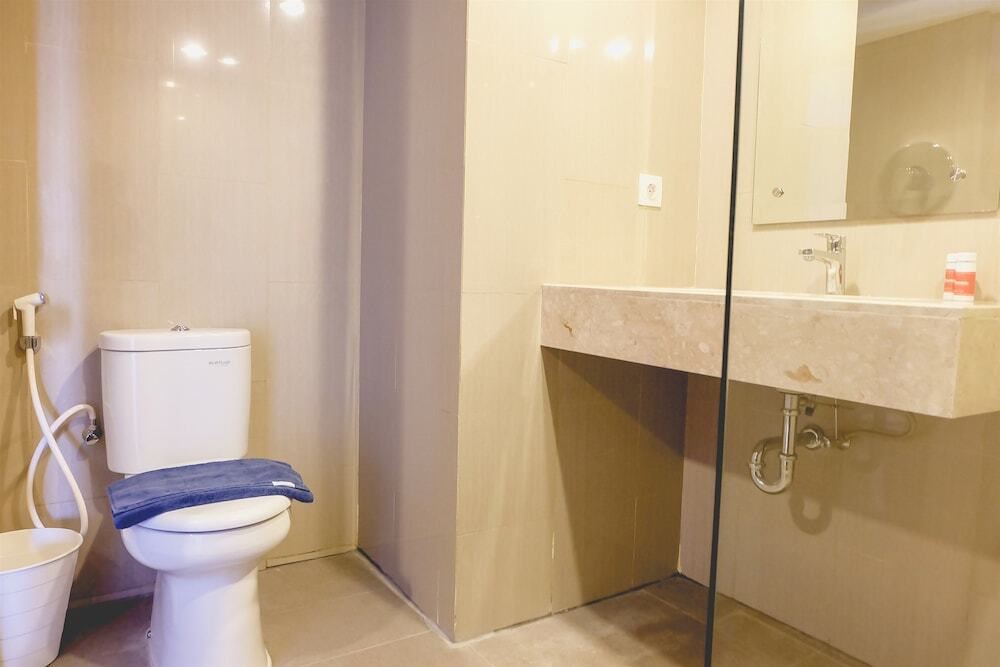 Джакарта: Fully Furnished Studio Apartment Near Mt Haryono And Halim