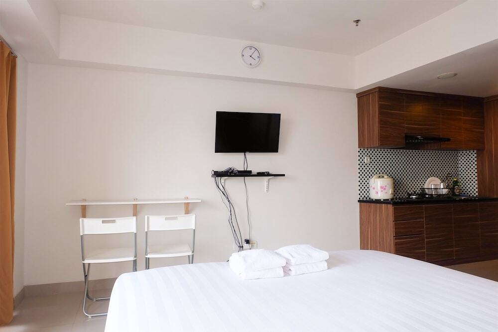 Джакарта: Fully Furnished Studio Apartment Near Mt Haryono And Halim