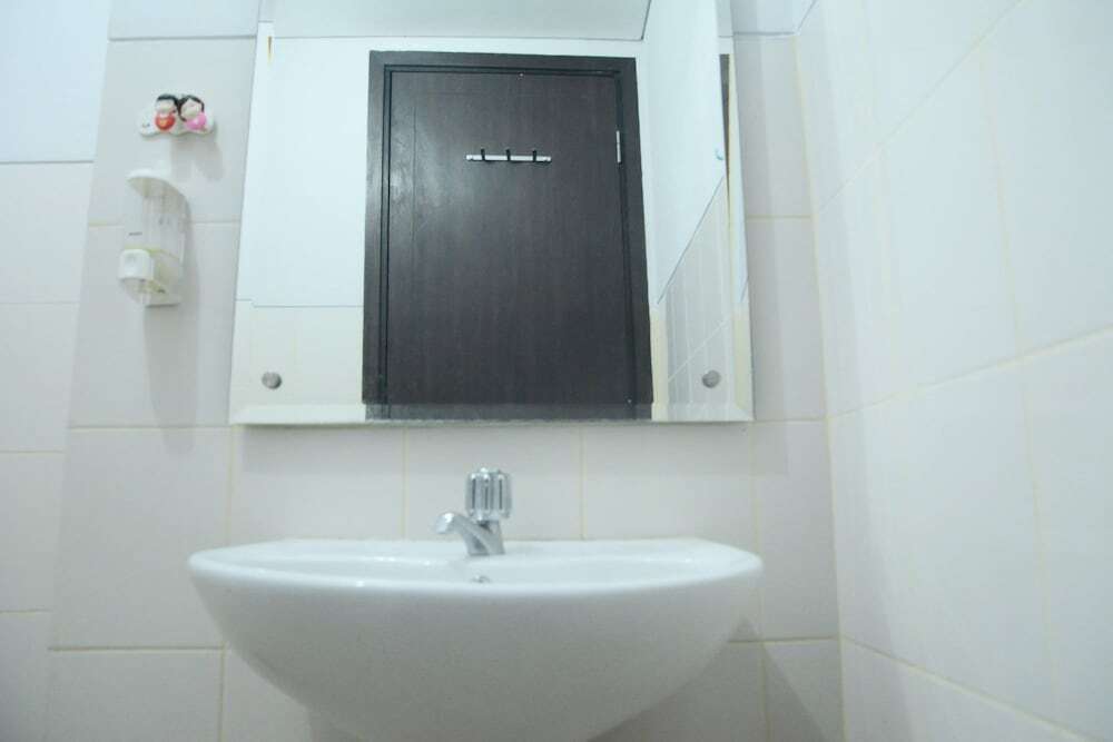 Джакарта: Cozy at Aspen Apartment Near To Mall