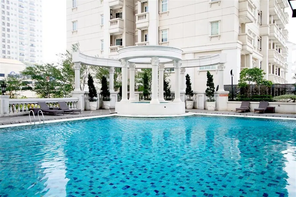 Джакарта: Elegant the Belleza Apartment