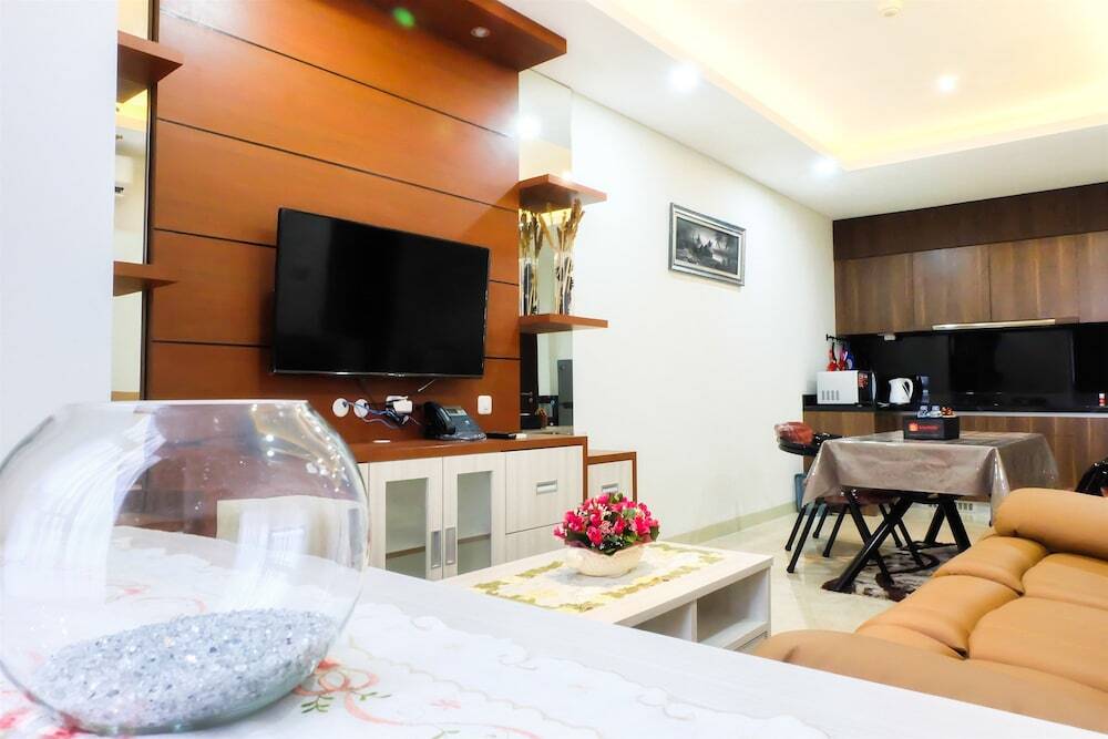 Джакарта: Luxury Lavenue Apartment