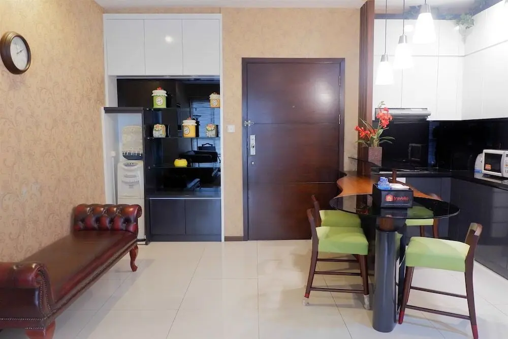 Джакарта: Comfy Apartment at Gandaria Heights