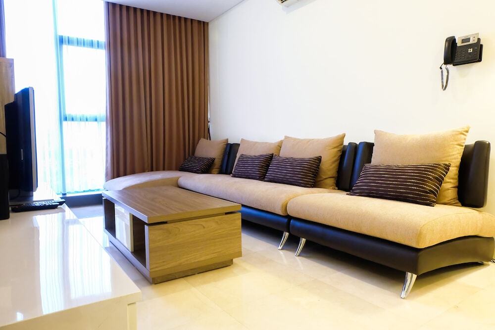 Джакарта: Great Location Pancoran Lavenue Apartment