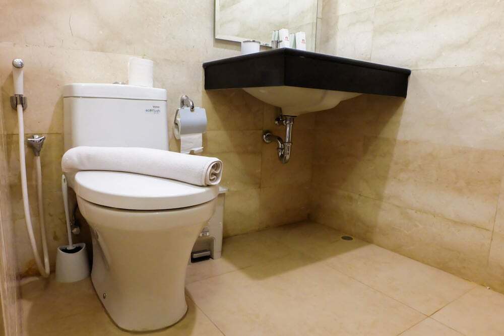 Джакарта: Great Location Pancoran Lavenue Apartment