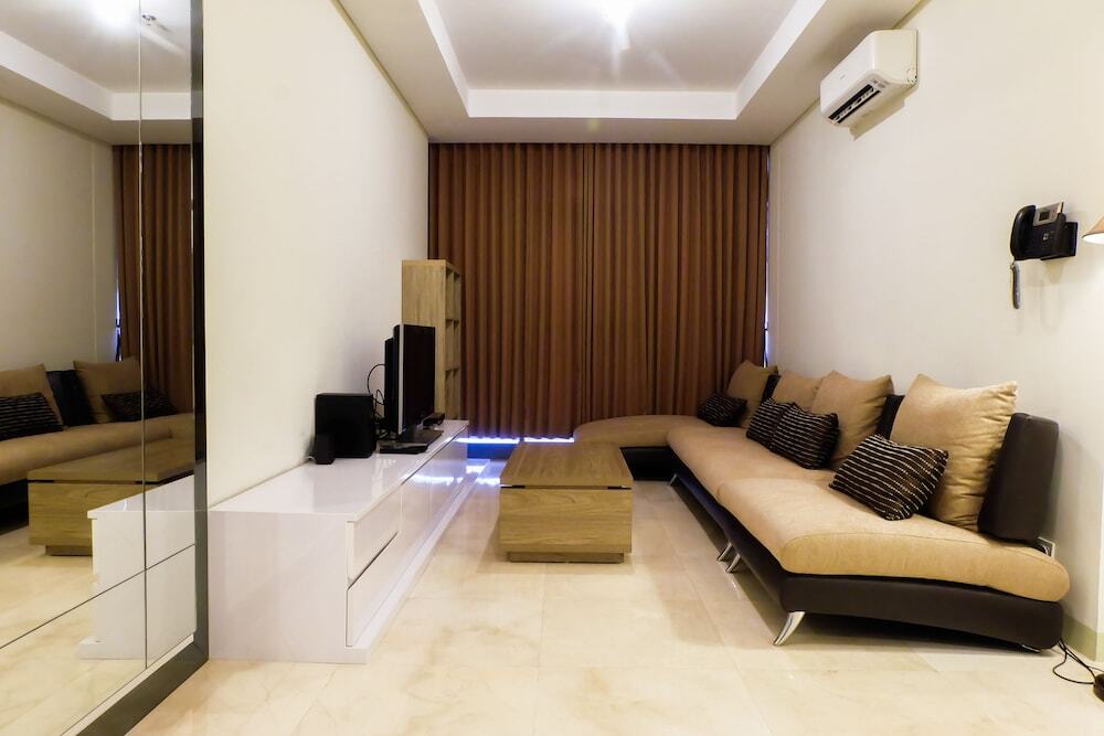 Джакарта: Great Location Pancoran Lavenue Apartment