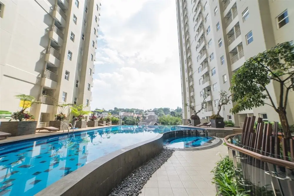 Бандунг: Enjoy Bandung with Apartment at Parahyangan Residence