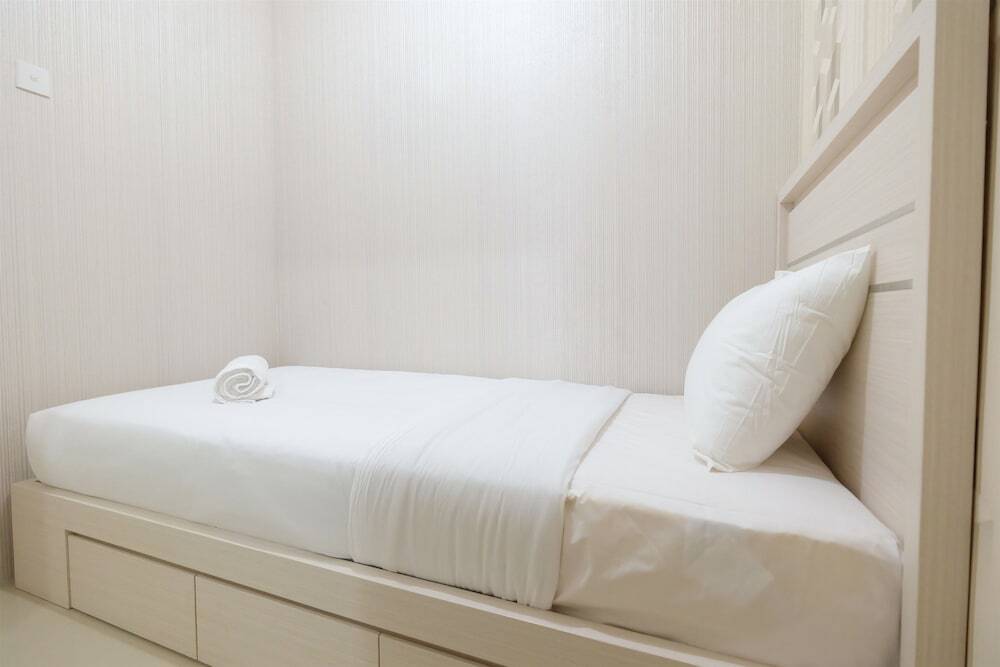 Джакарта: Cozy & Affordable Bassura City Apartment