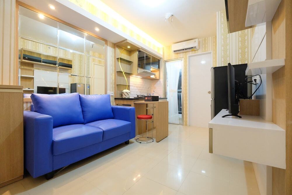 Джакарта: Cozy & Affordable Bassura City Apartment