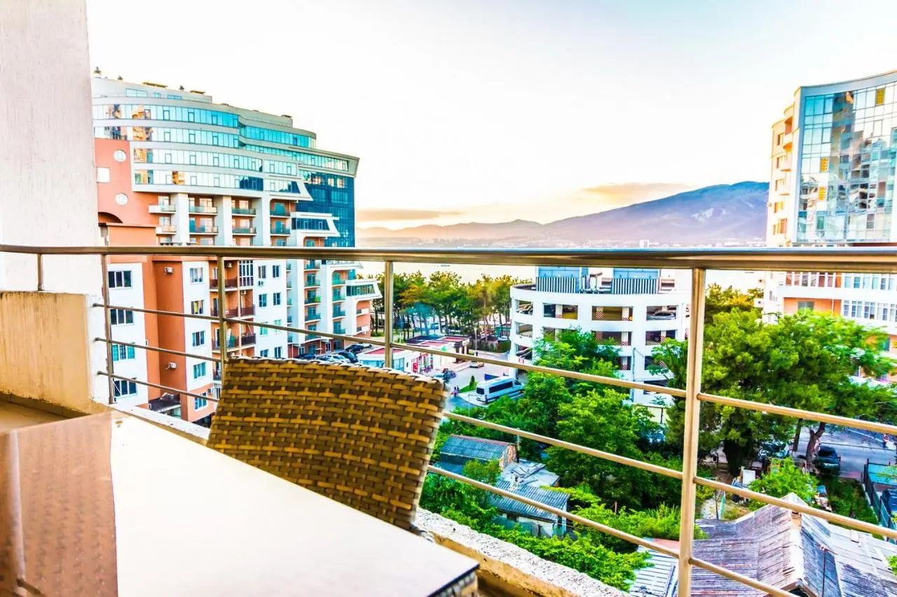 Геленджик: La Costa Apartments