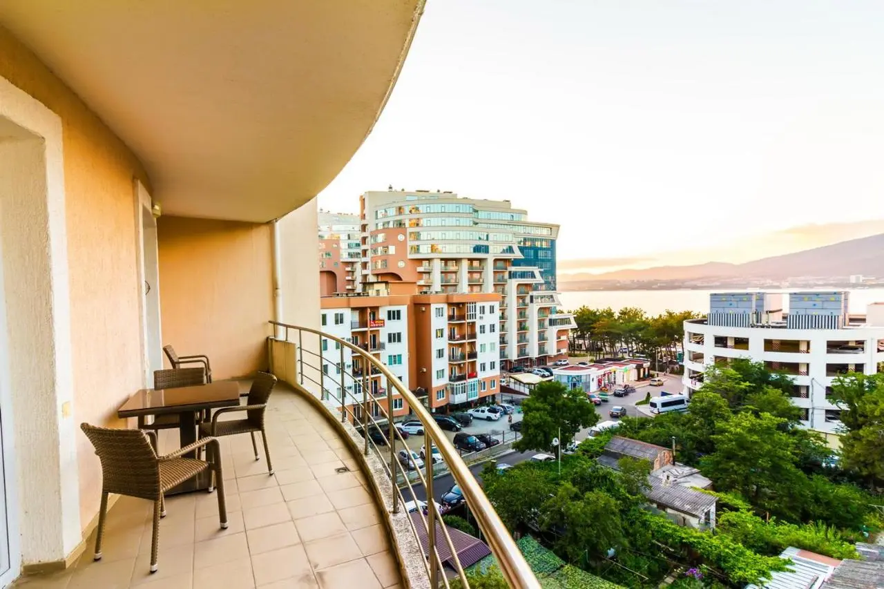 Геленджик: La Costa Apartments