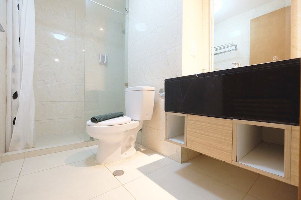 Джакарта: Elegant The Mansion Apartment near Kemayoran