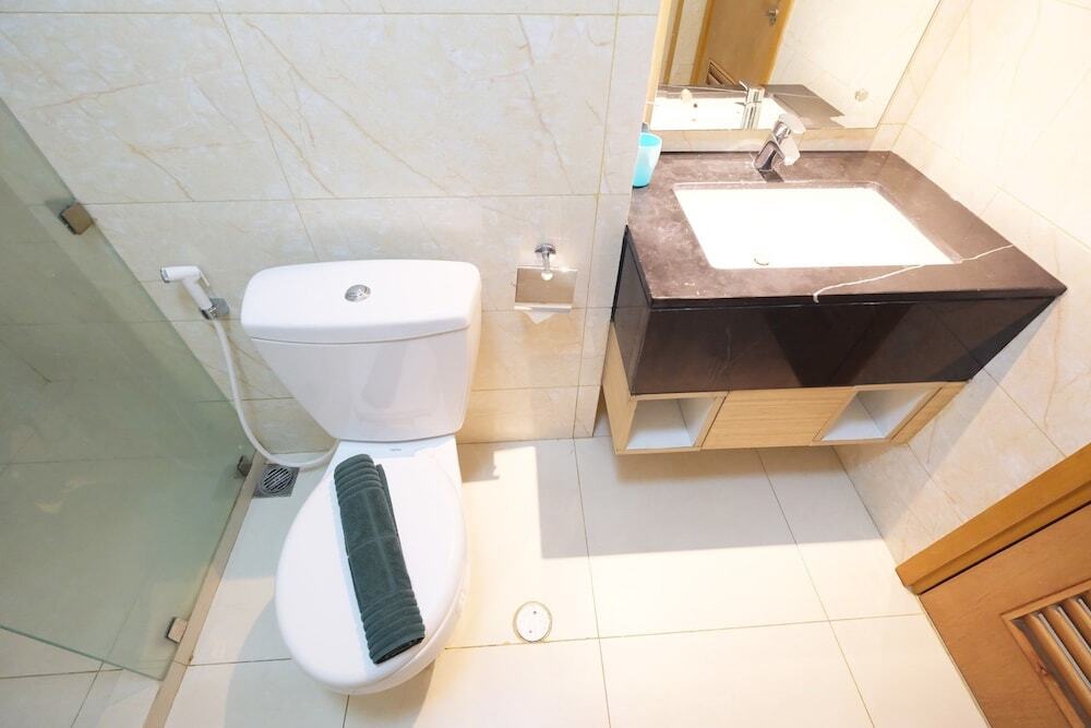 Джакарта: Elegant The Mansion Apartment near Kemayoran