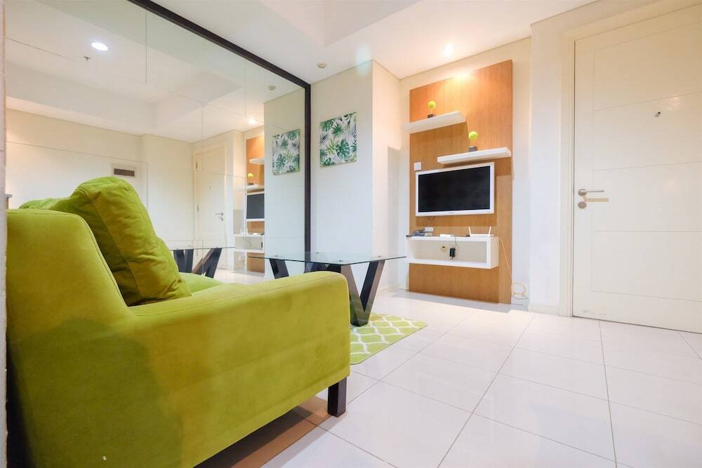Джакарта: Pool View Cosmo Terrace Apartment at Thamrin City