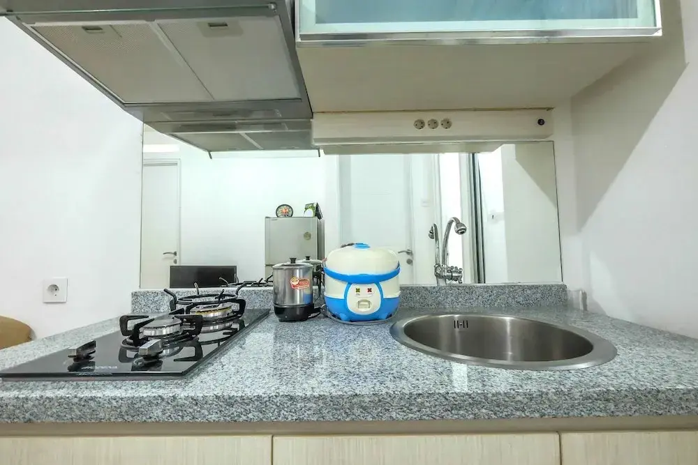 Джакарта: Cozy Bassura City Apartment