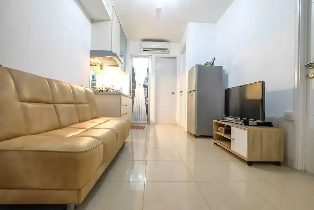 Джакарта: Cozy Bassura City Apartment