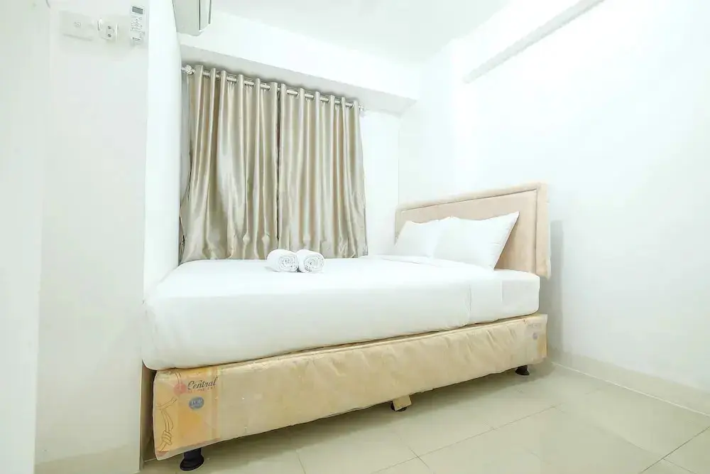 Джакарта: Cozy Bassura City Apartment