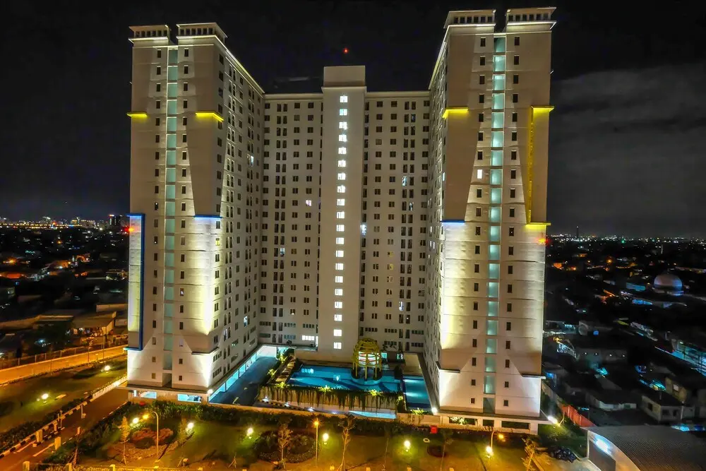 Джакарта: Cozy Bassura City Apartment