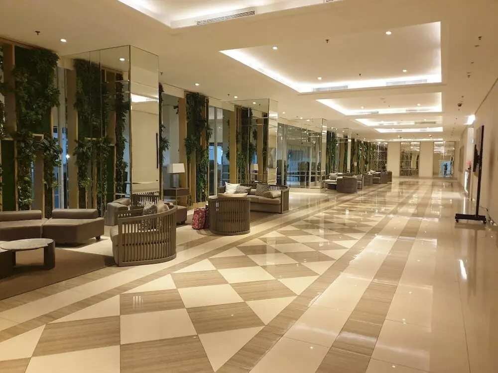 Сурабая: Cosmy Orchard Pool View at Pakuwon Mall