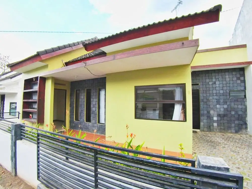 Бату: Villa Batu 2 kamar 5 dekat Museum Angkut